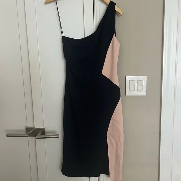 cushnie et ochs one shoulder dress Cushnie et Ochs One-Shoulder Asymmetric Ruffle Dress Black & Gray Crep   Celebrity Owned